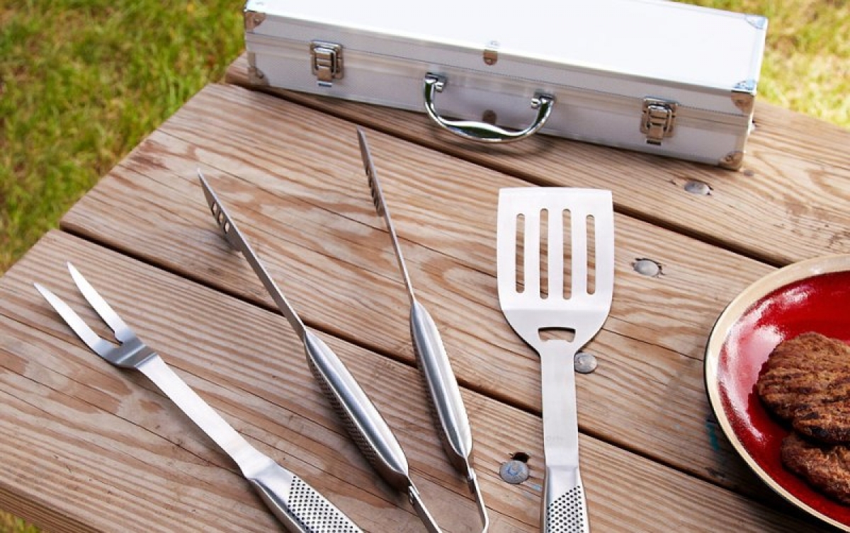 &Tau;&alpha; &beta;&alpha;&sigma;&iota;&kappa;ά bbq &epsilon;&rho;&gamma;&alpha;&lambda;&epsilon;ί&alpha;