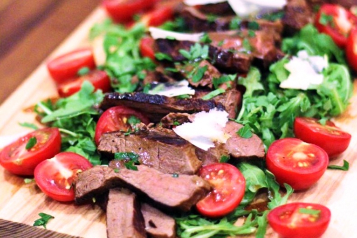 BBQ MIX &Kappa;&Alpha;&Iota; STEAK SALAD