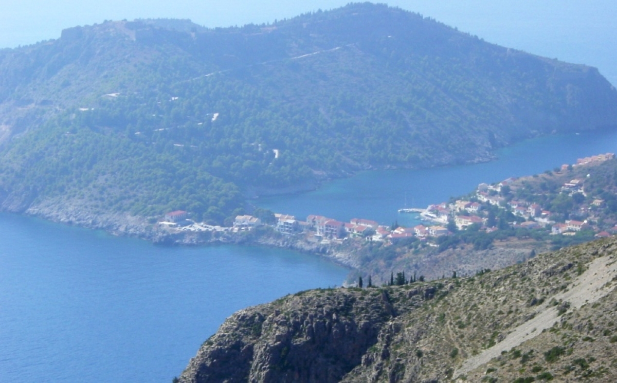 &Kappa;&epsilon;&phi;&alpha;&lambda;&lambda;&omicron;&nu;&iota;ά