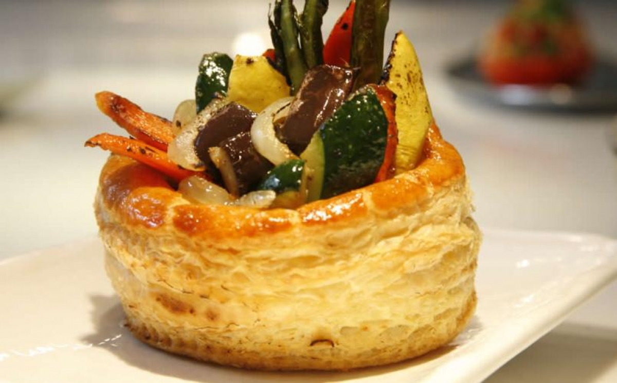 Sustainable table-&Eta; &nu;έ&alpha; &mu;ό&delta;&alpha; &tau;&omega;&nu; gourmets