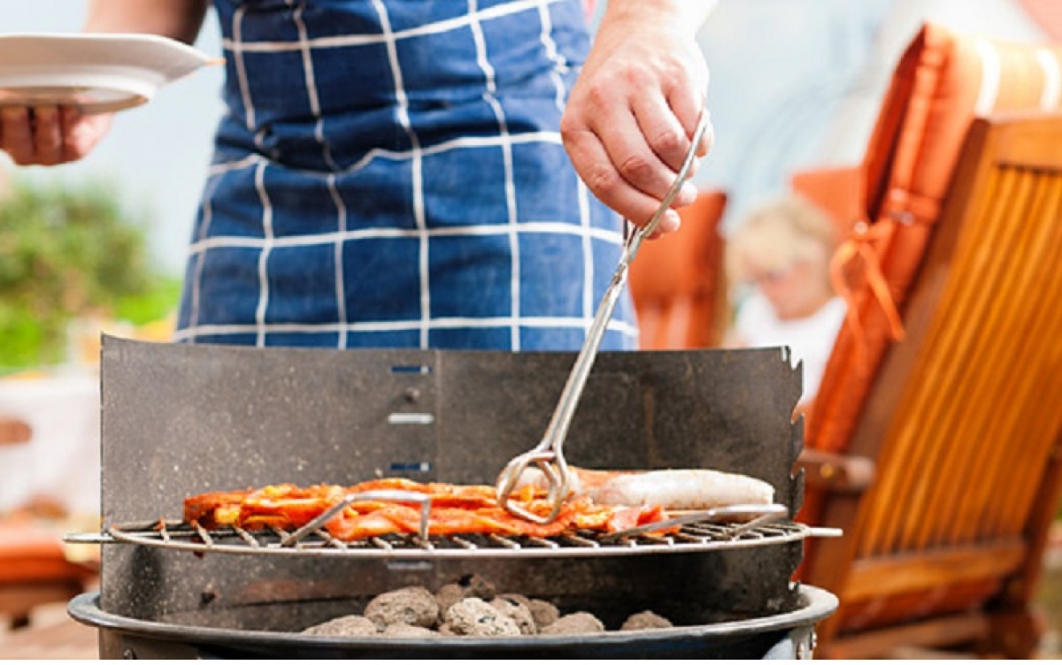&Sigma;&Chi;&Epsilon;&Delta;&Iota;&Alpha;&Zeta;&Omicron;&Nu;&Tau;&Alpha;&Sigma; &Tau;&Omicron; &Tau;&Epsilon;&Lambda;&Epsilon;&Iota;&Omicron; BBQ PARTY