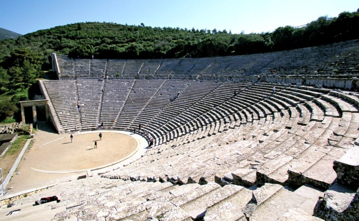 Weekend &sigma;&tau;&eta;&nu; &Epsilon;&pi;ί&delta;&alpha;&upsilon;&rho;&omicron;